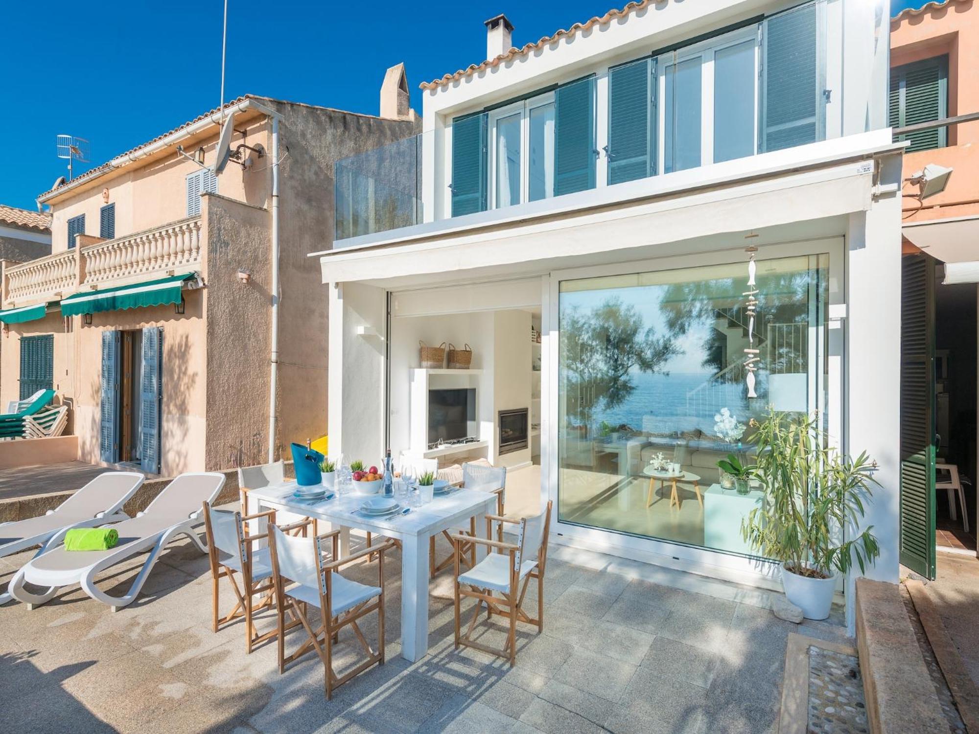 Port Nou Ca Na Cati - House In Cala Bona *