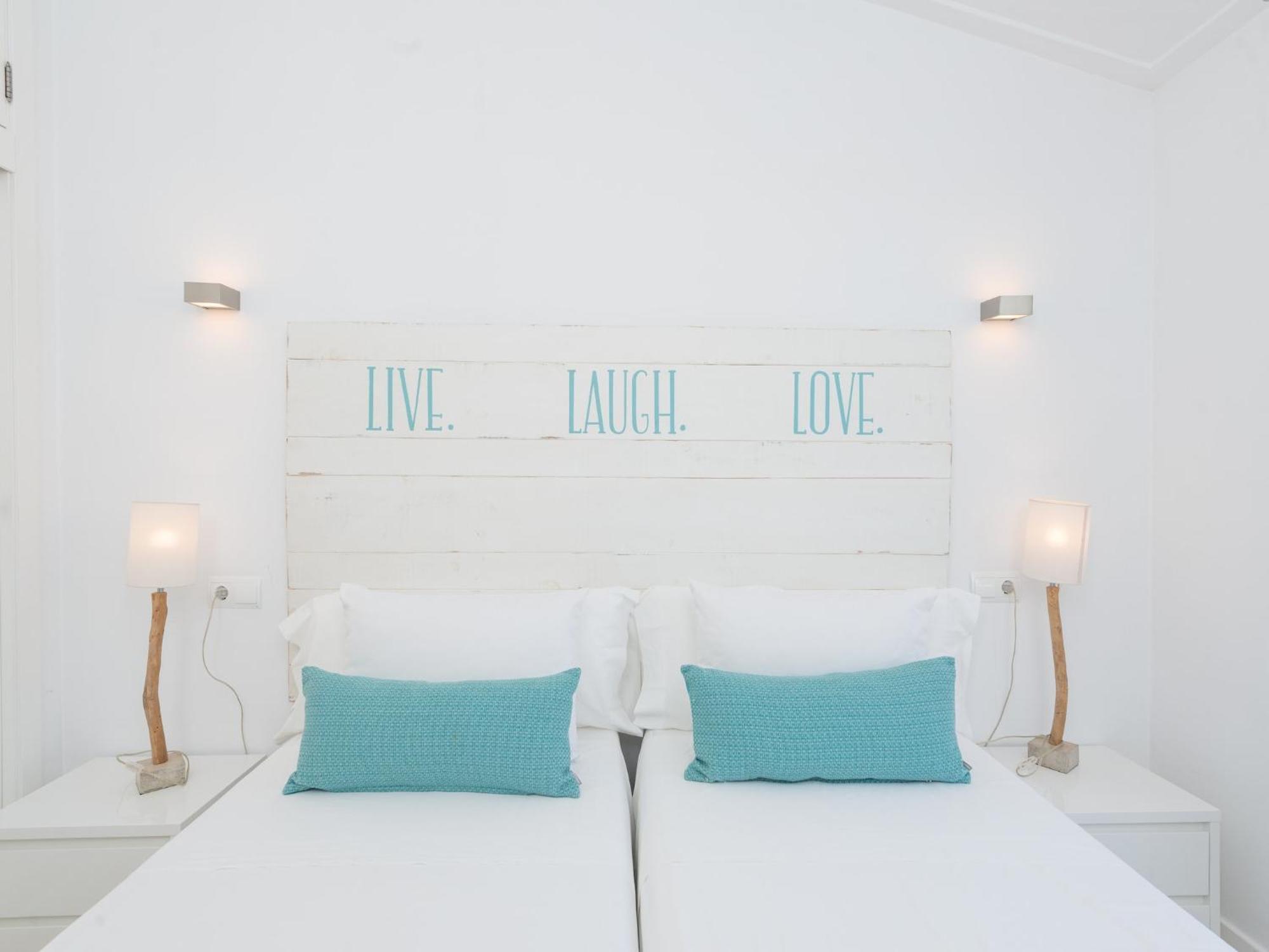 Port Nou Ca Na Cati - House In Cala Bona *