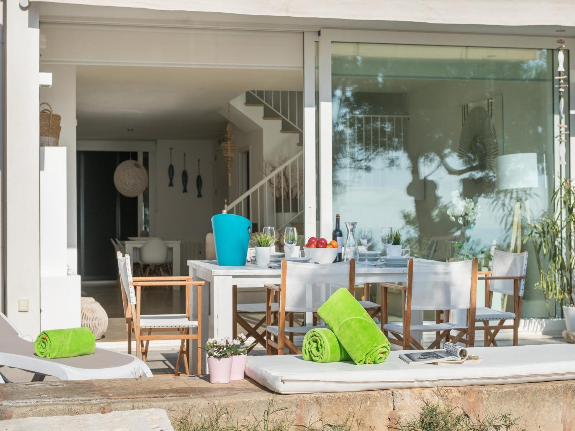 Chalet Port Nou Ca Na Cati - House In Cala Bona